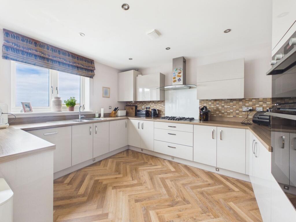 House in Weston-super-Mare, North Somerset - More