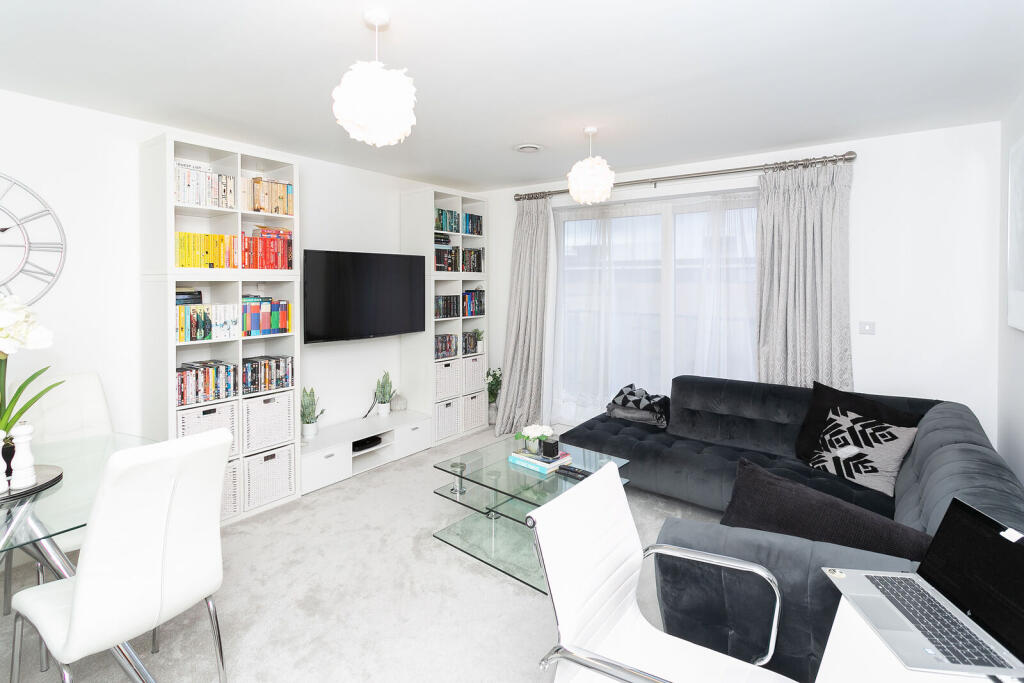 Main image of property: Grover House, Embankment, Hemel Hempstead, HP3