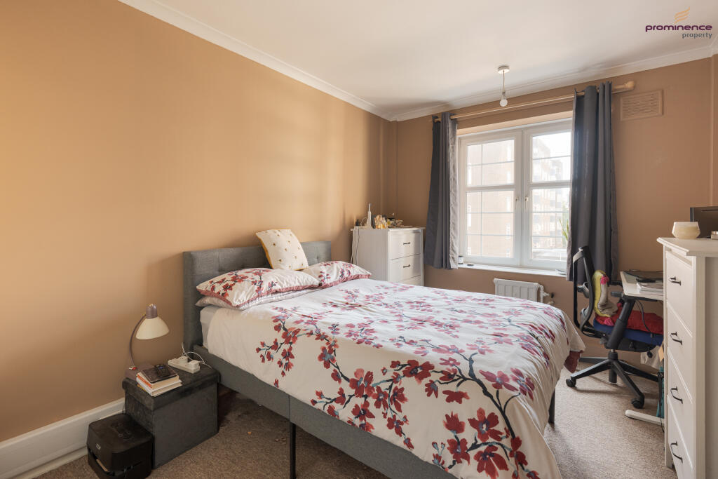 Apartment in Hove, Brighton and Hove - View 6