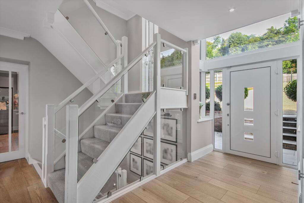 House in Tonbridge and Malling, Wrotham - View 2