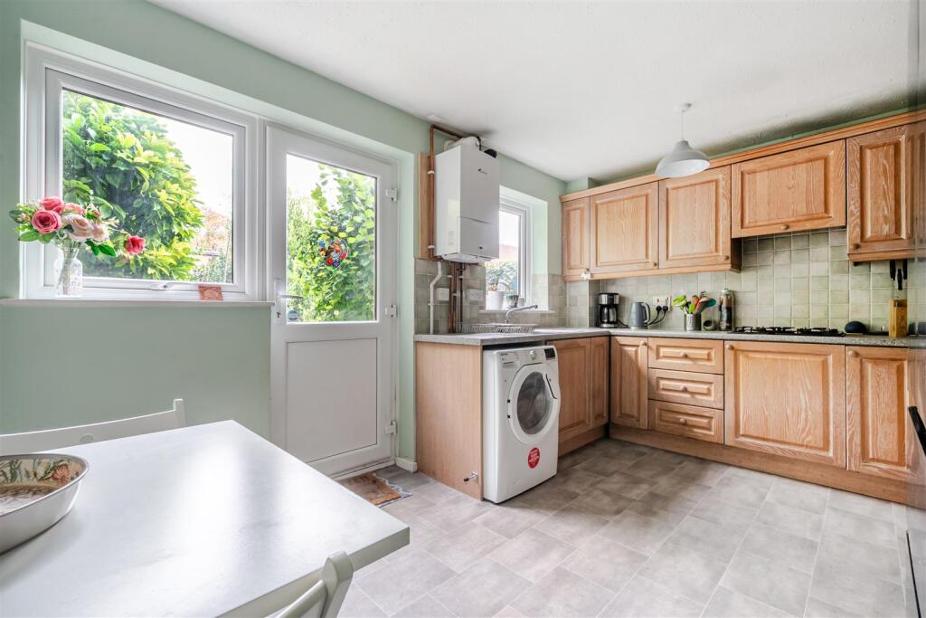 House in Chippenham, Derriads, Patterdown - View 4