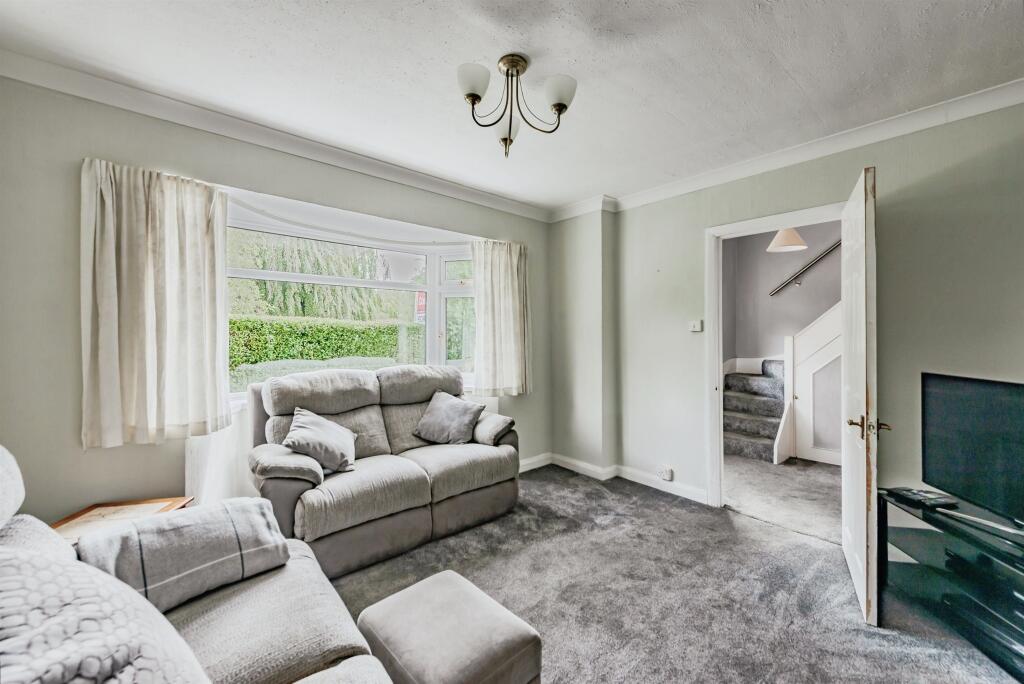 House in Reigate and Banstead, Surrey - View 3