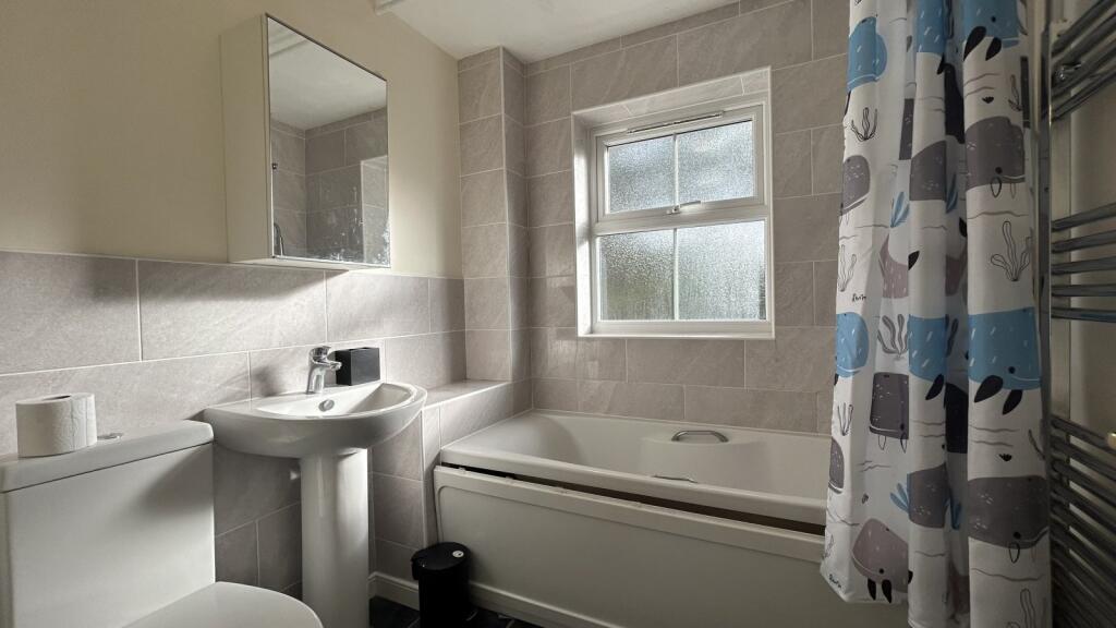 House in Guildford - View 4