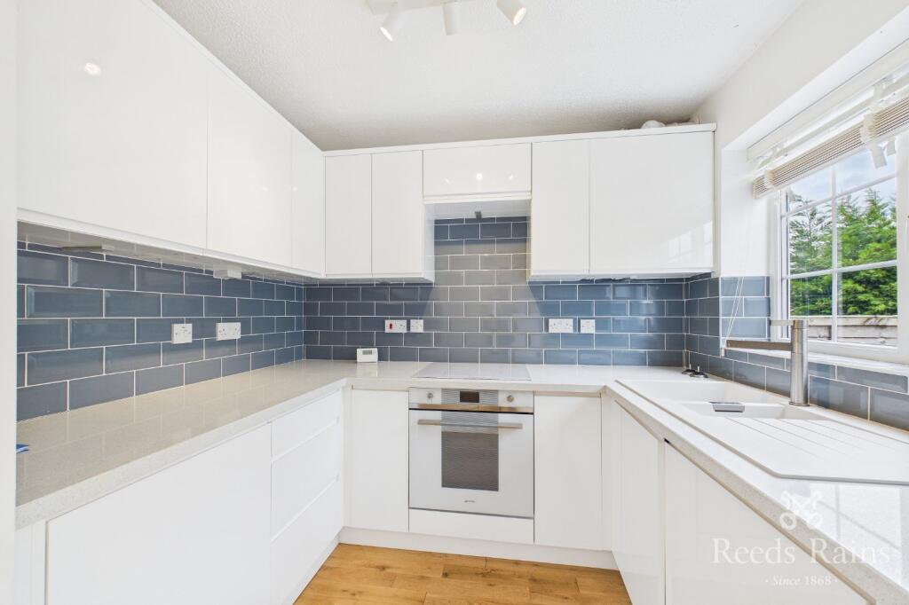 Mead Grove, Leeds, West Yorkshire, LS15 - View 3