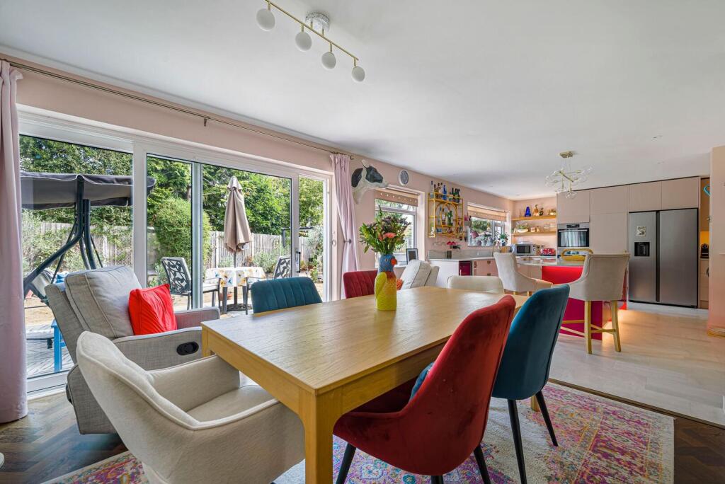 House in Bromley - View 2