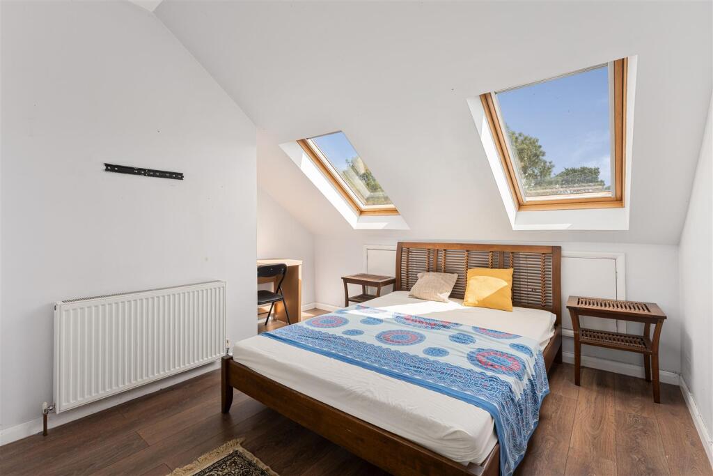 House in Cherwell, Grimsbury, Banbury - More