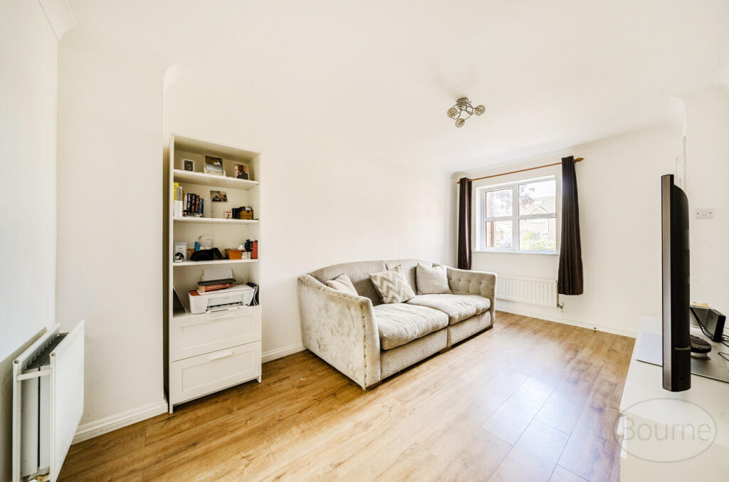House in Elmbridge, Cobham - View 4