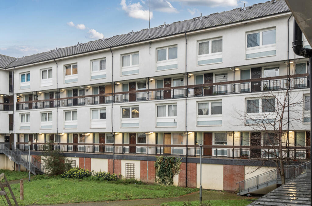 Main image of property: Queensdale Crescent, Holland Park, London, W11