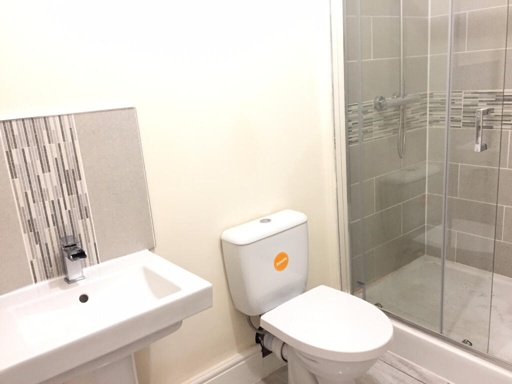 190, Langworthy Road photo 5