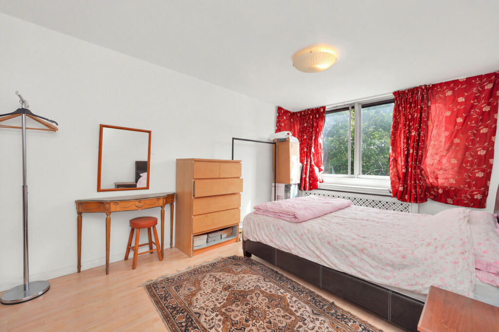 Apartment in London, Paddington - View 3