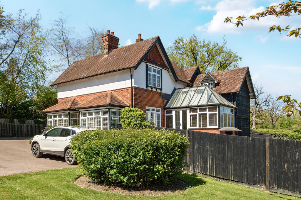 Main image of property: Mangrove Lane, Hertford, SG13