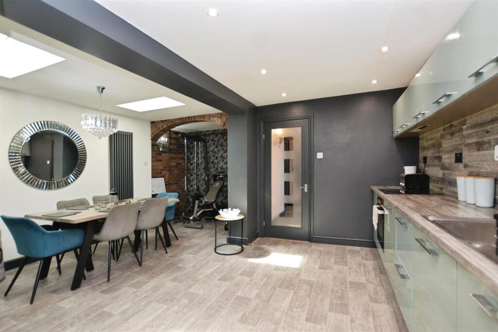 House in Doncaster - View 2