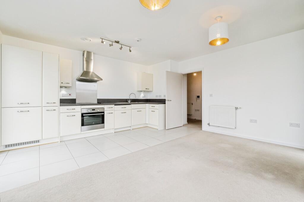 Apartment in London - More