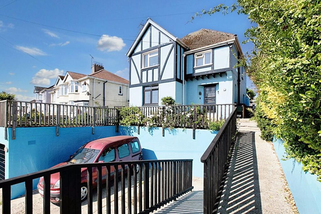 5-bed detached on Exeter Road, Dawlish, EX7, £380,000