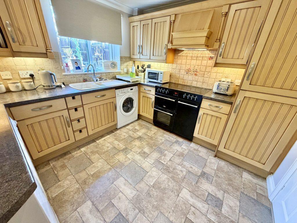 House in Somerset, Yeovil Without - View 4