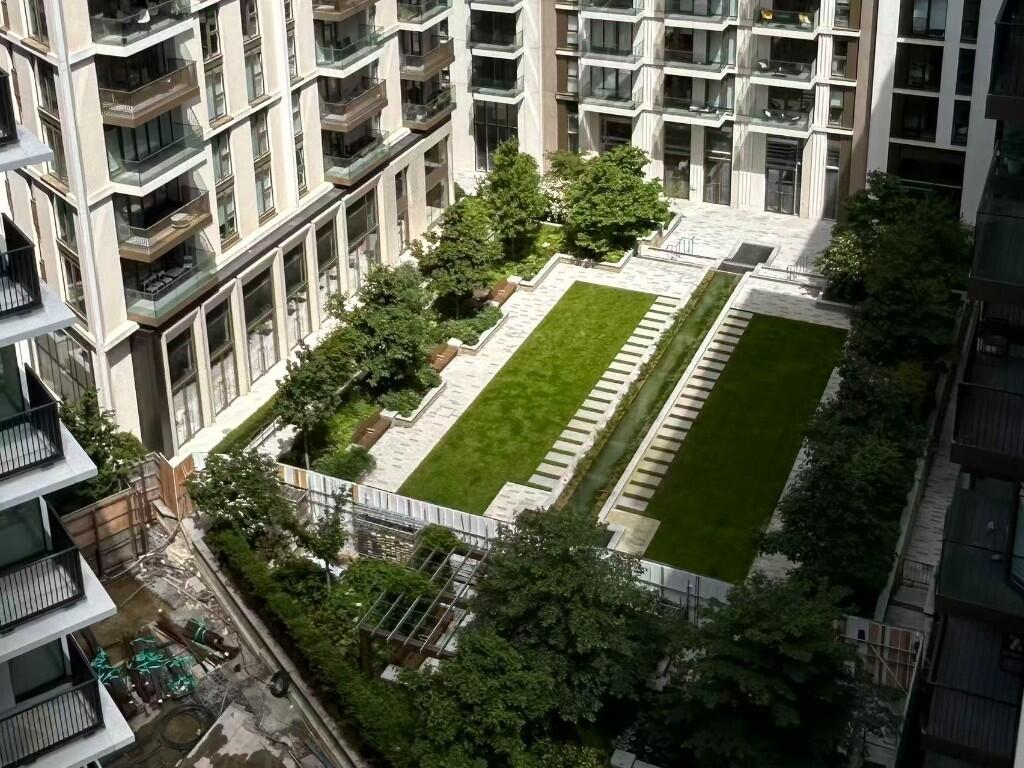 Fountain Park Way, London, W12