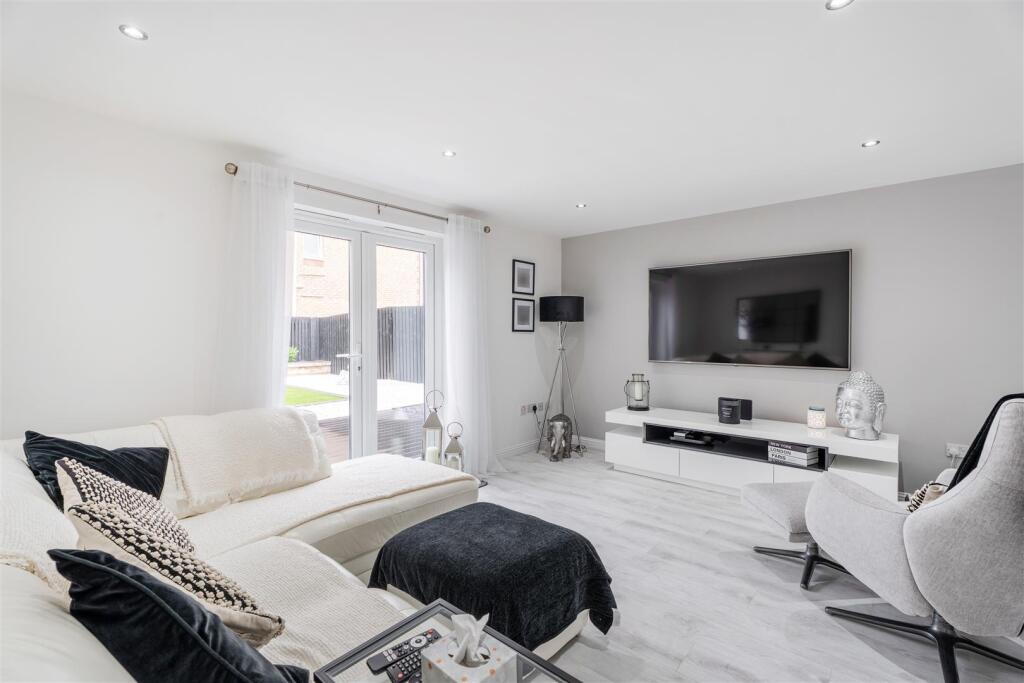 House in Cambuslang, Newton Farm, Newton - View 3