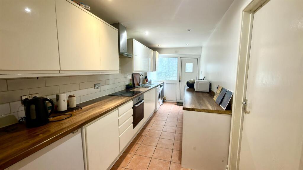 House in Birmingham, West Midlands - View 4