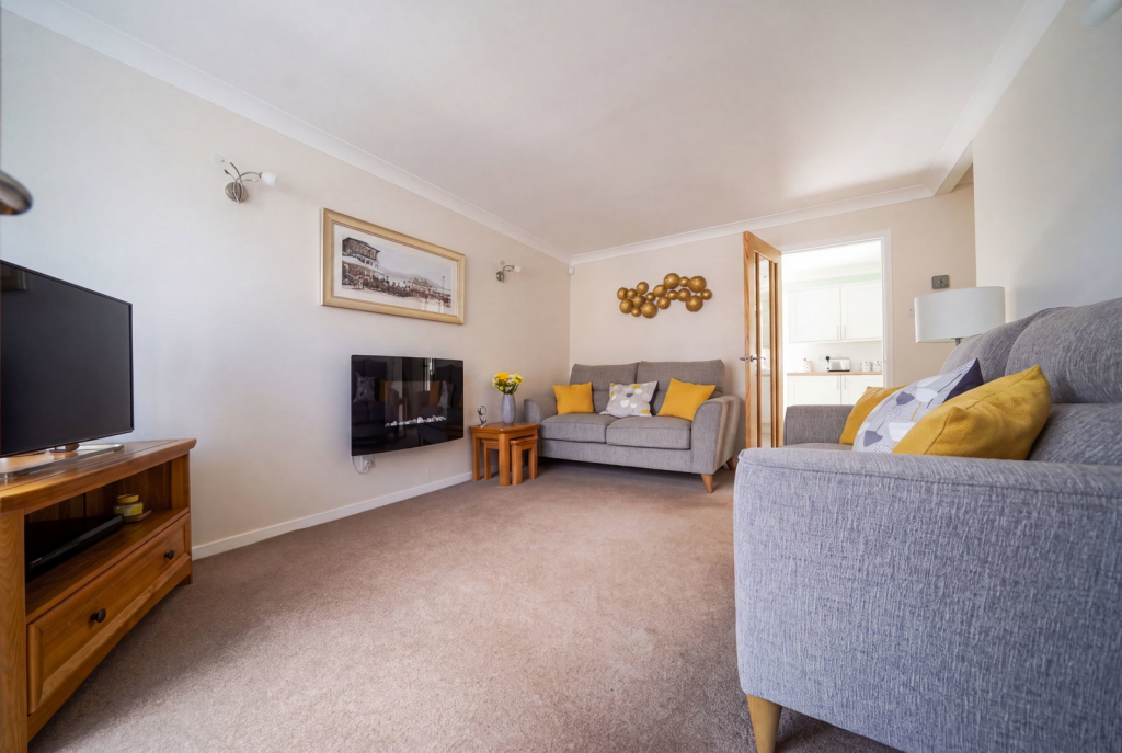 House in Solihull, Shirley - View 3