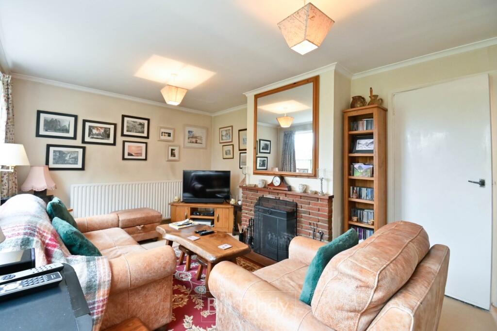 Ferrers Road, Yoxall, Burton-on-Trent, DE13 photo 2