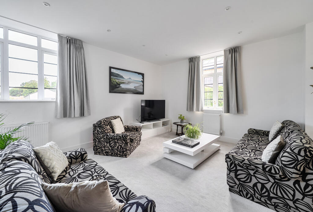House in Stonehouse, Green Walk, Standish - View 4