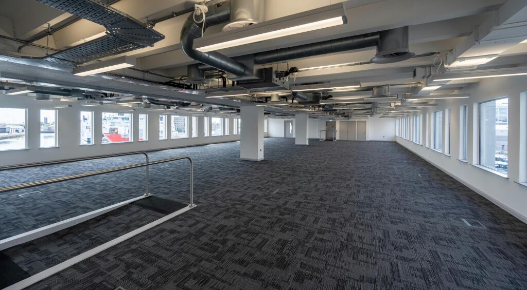 TheExchange_303HDR.jpg