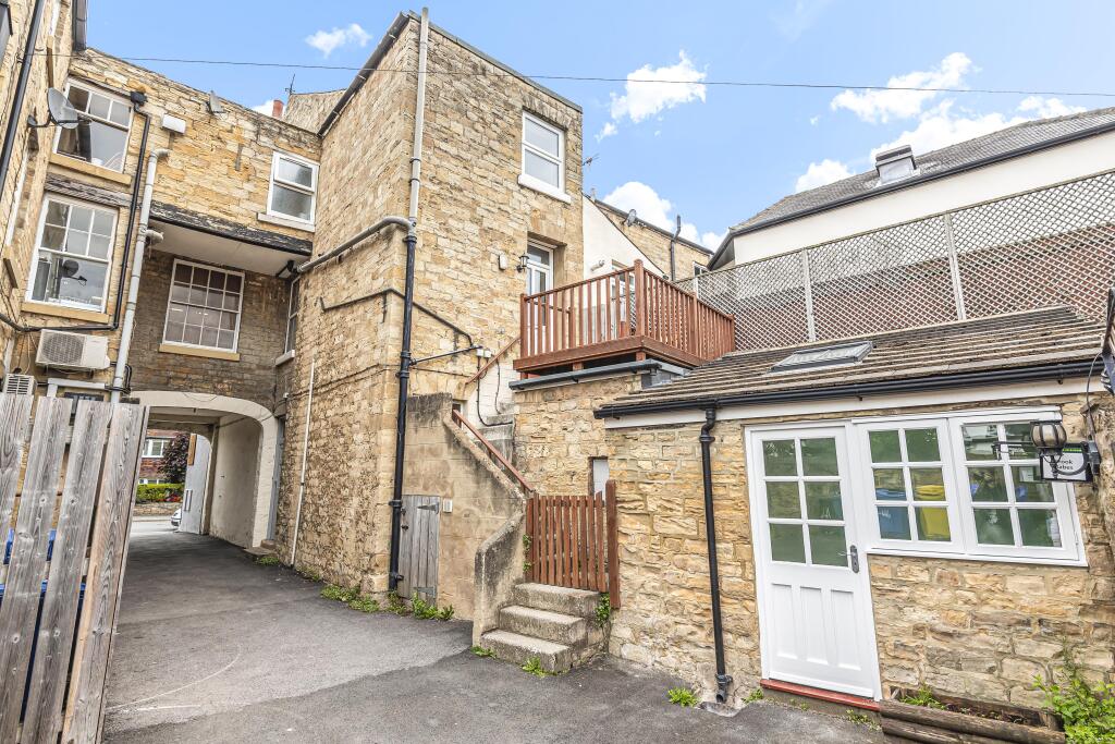 High Street, Boston Spa, Wetherby, West Yorkshire, UK, LS23 photo 4