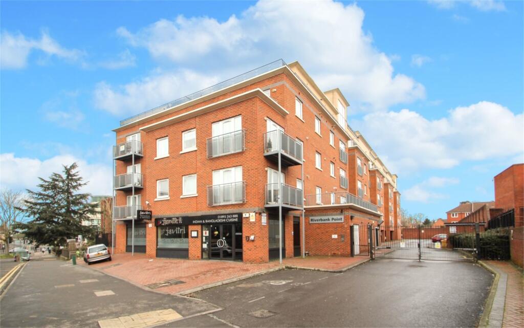 Main image of property: High Street, Uxbridge, UB8