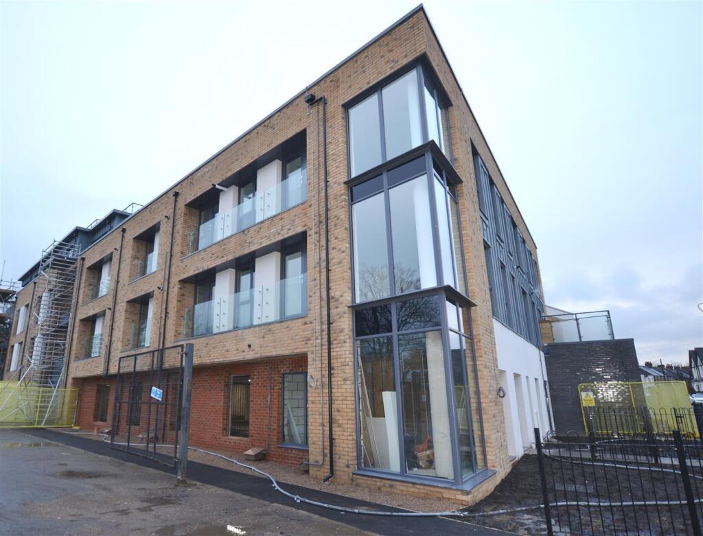 Main image of property: Kitchener House, Warwick Road