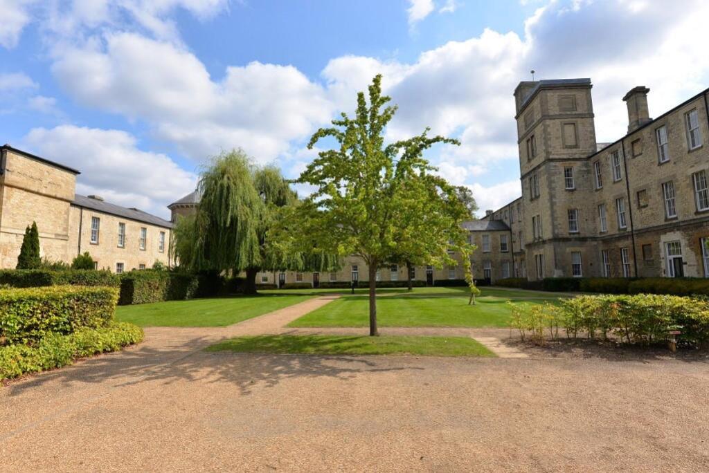Main image of property: Mandlebrote Drive, Littlemore, Oxford, OX4