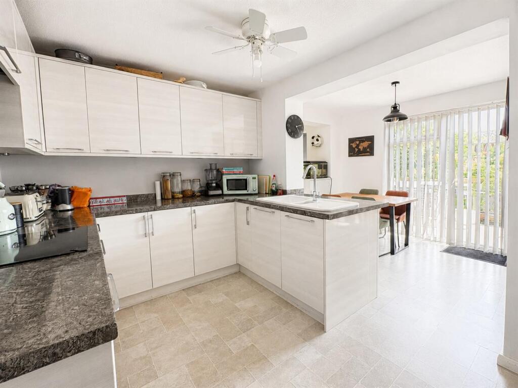Orchard Way, Knebworth photo 4