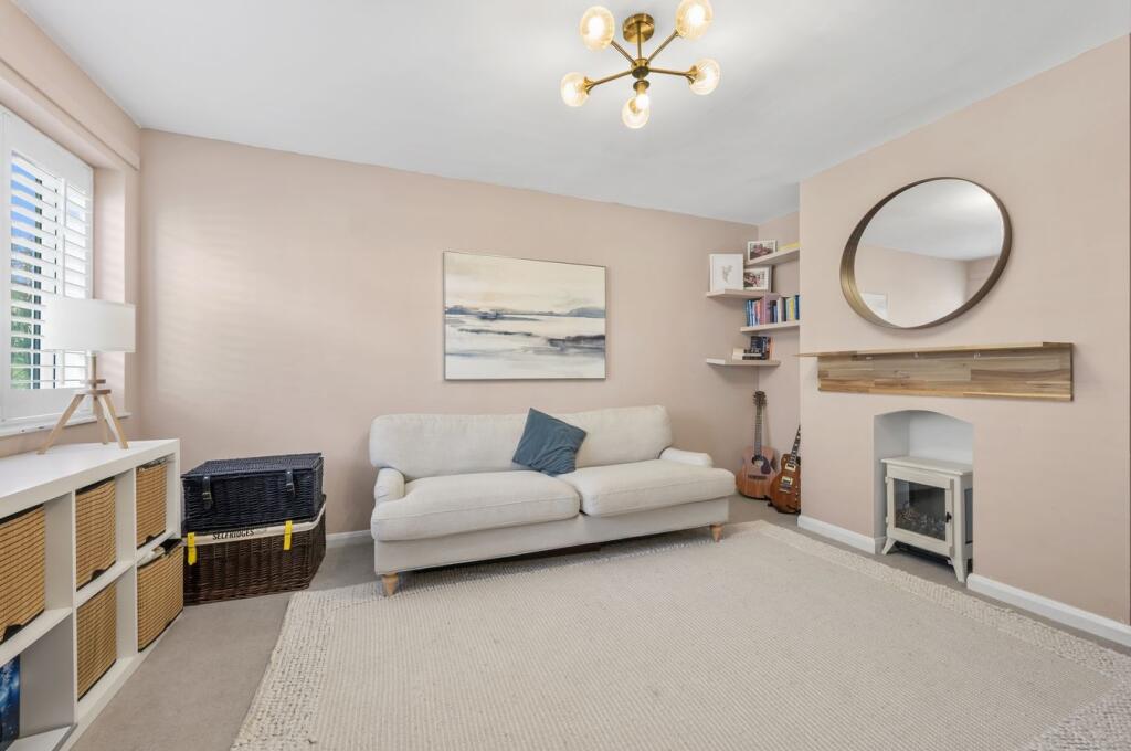 House in Weybridge - View 5