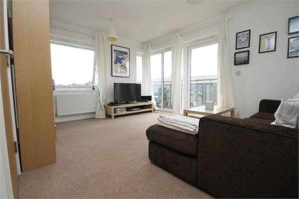 Otter Drive, CARSHALTON photo 2