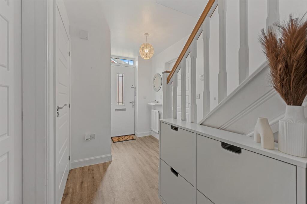 House in Kettering, Hanwood Park - View 5