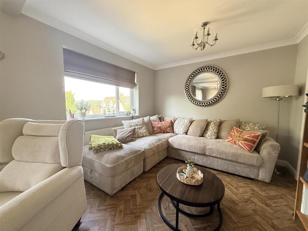 House in Dudley - View 5