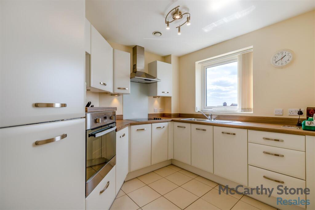Apartment in Northampton, Sunnyside, Kingsthorpe - More