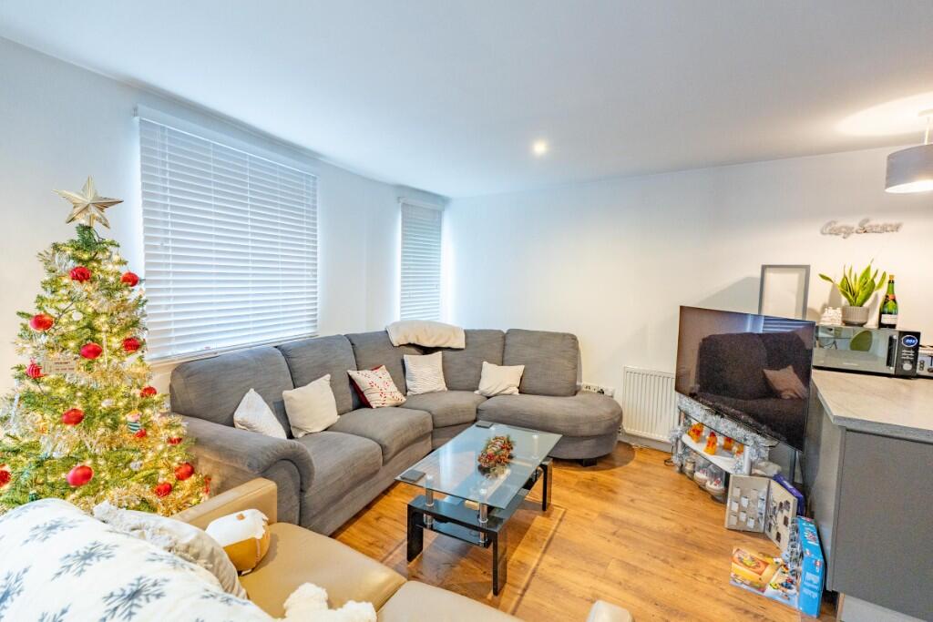 7 Balmoral Terrace, Aberdeen, AB10 - 4