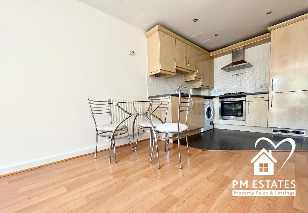 Apartment in Chelmsford - View 3