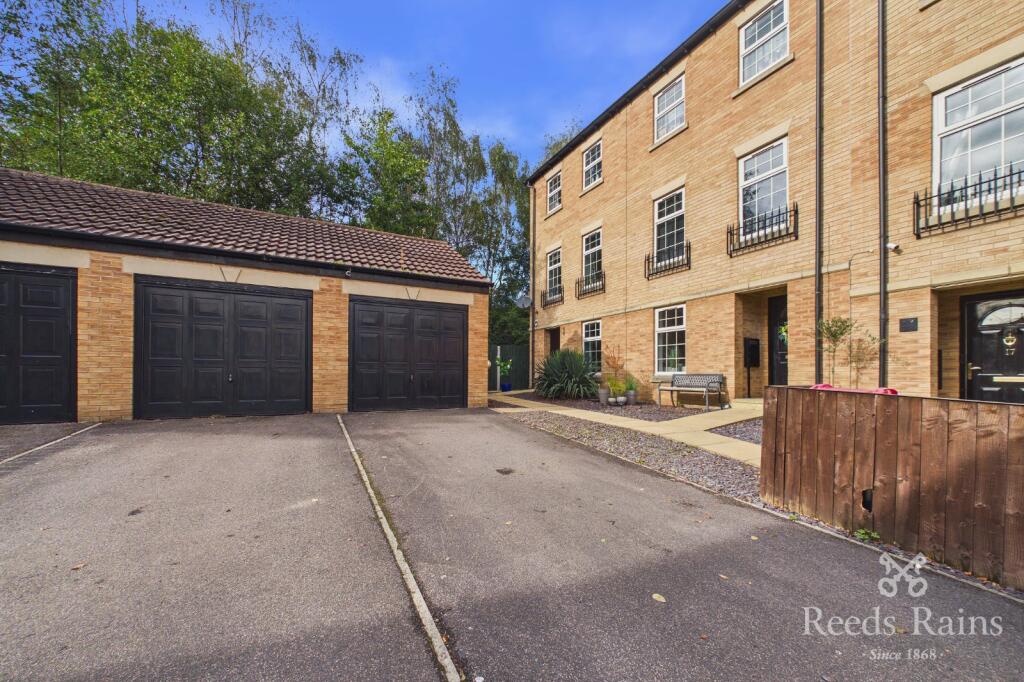 4 bedroom end of terrace house for sale in Challiner Mews, Catcliffe ...
