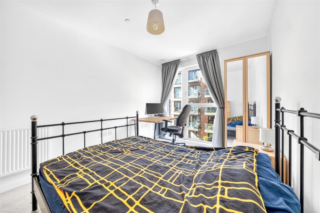 Apartment in London, Upton Gardens, Upton Park - View 4