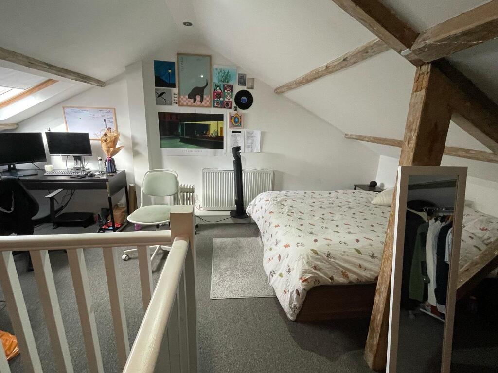 Main image of property: Queen Square, Leeds, West Yorkshire, LS2