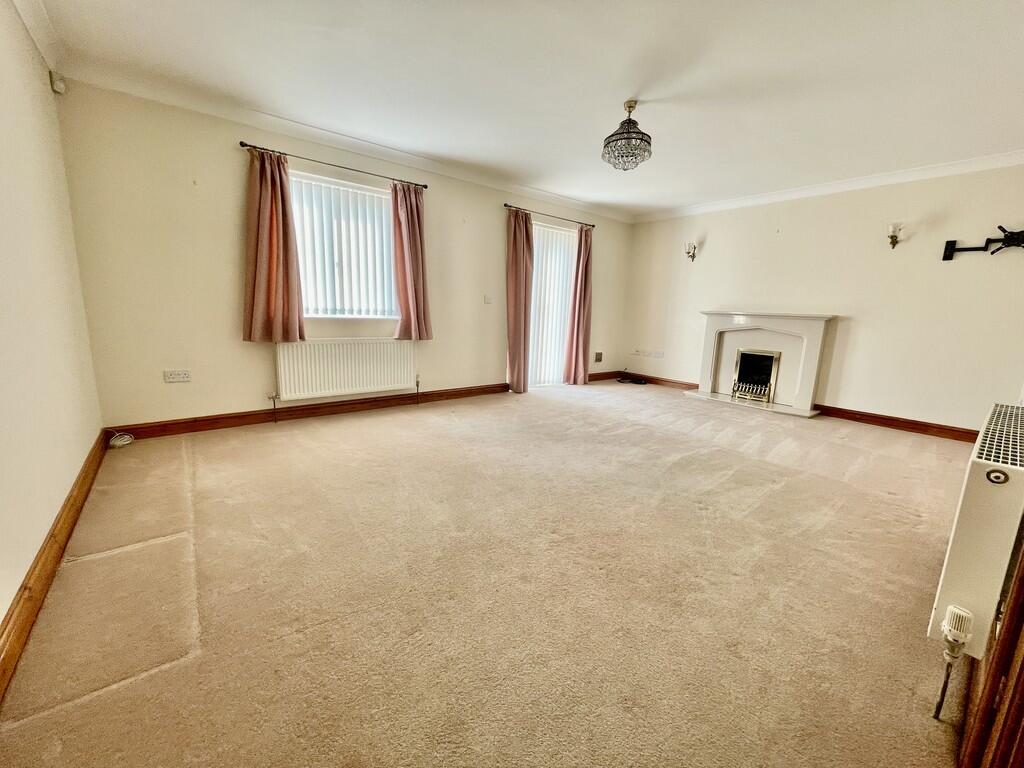 House in South Holland, Holbeach Bank, Holbeach - View 4