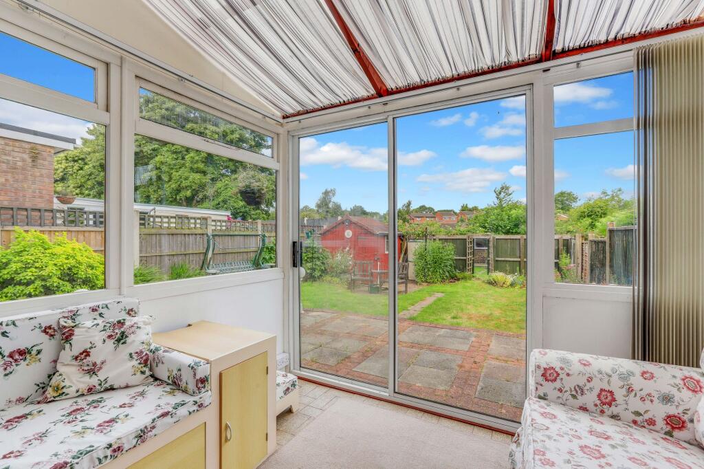 Tiverton Close, Hucknall, NG15 photo 3