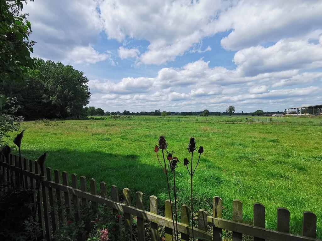 Beccles Road, Bungay photo 3