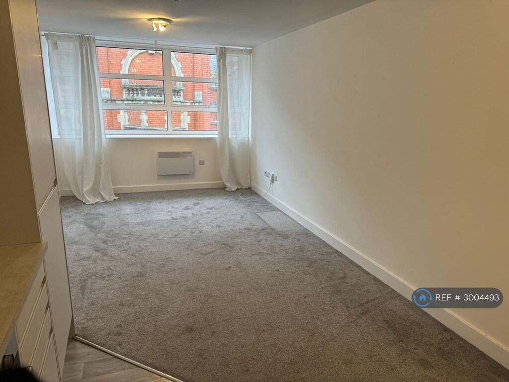 Apartment in Nottingham - View 2