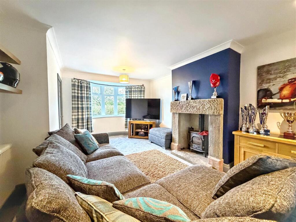 House in High Peak, Chapel-en-le-Frith - View 2