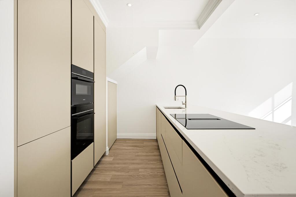 Apartment in London - View 4
