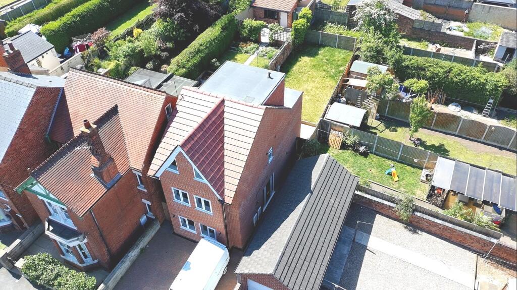 3-bed detached on Dannah Street, Ripley, £270,000