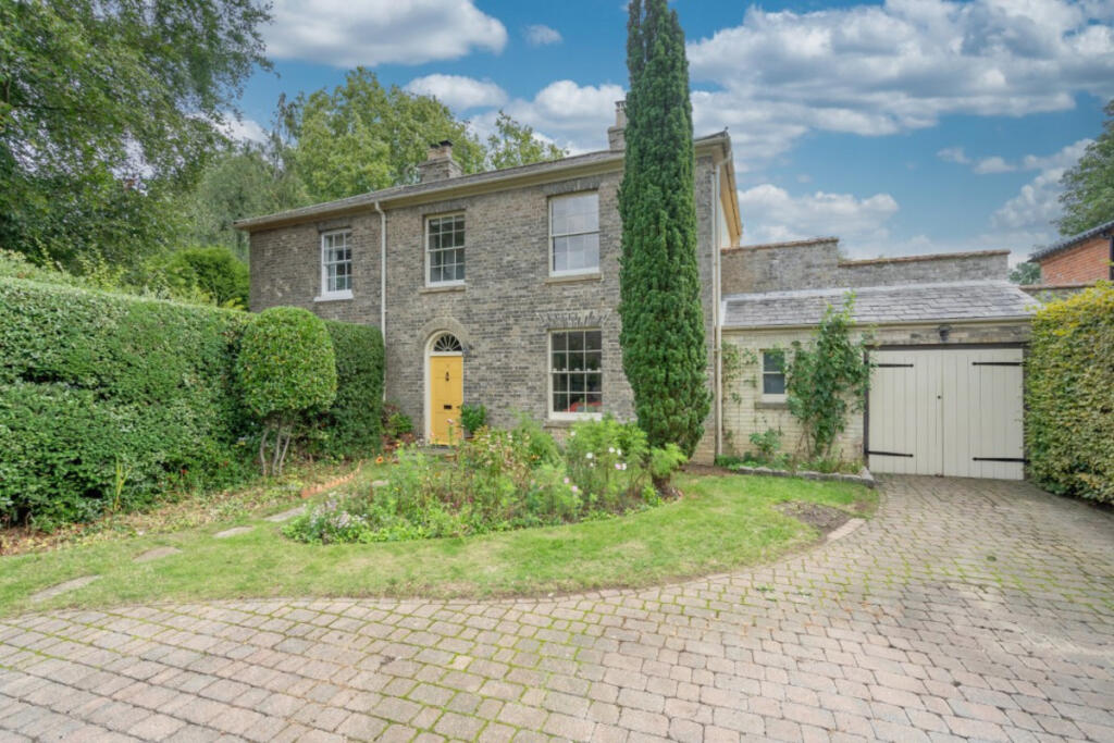 Main image of property: Chapel Street, Norwich, NR9 4