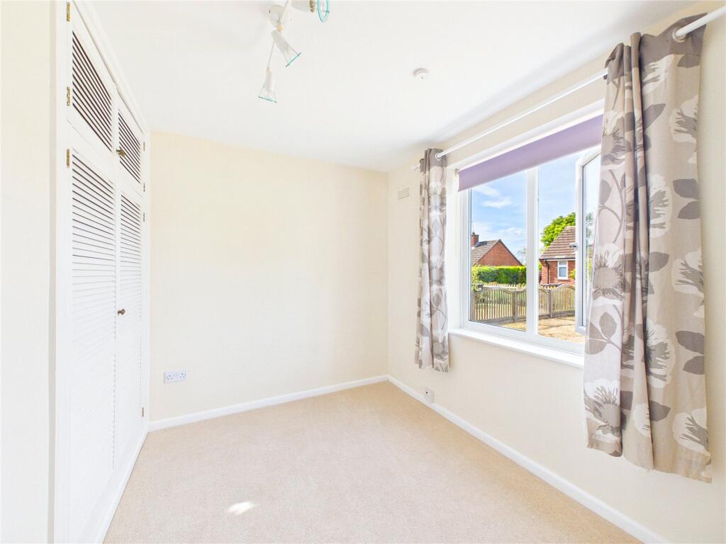 House in Malvern Hills, Broadheath - More